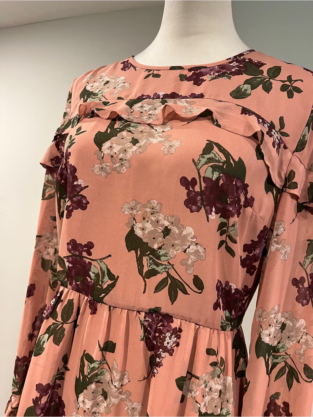 Loft Floral Long Sleeve knee length size 2 - Picture 2 of 12